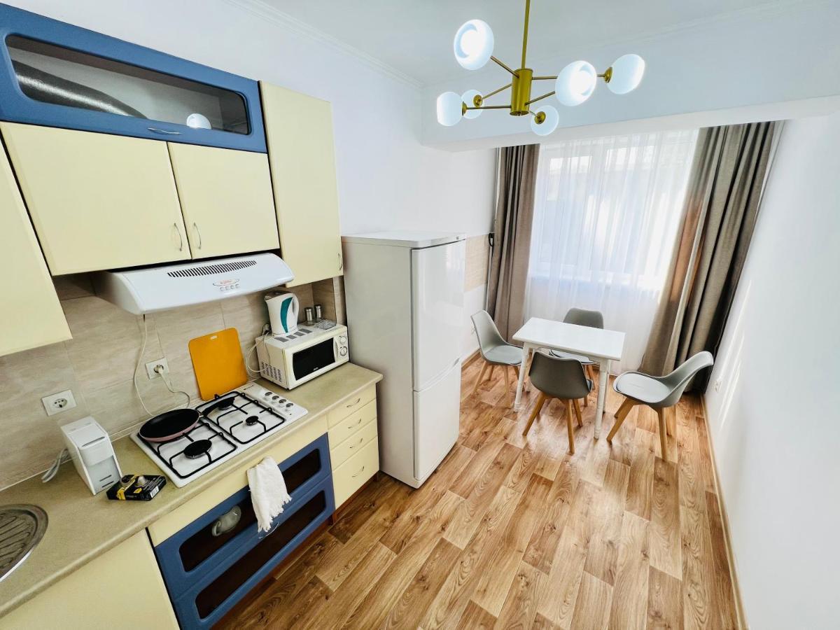 Evita Apartment Bishkek Luaran gambar