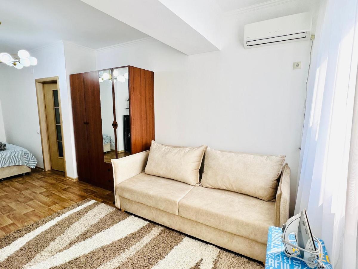 Evita Apartment Bishkek Luaran gambar
