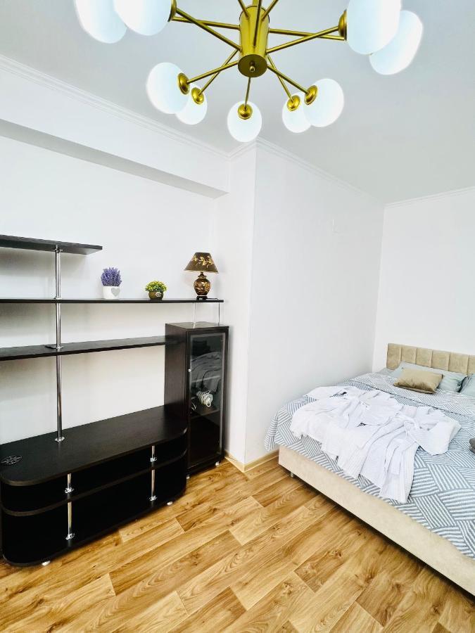 Evita Apartment Bishkek Luaran gambar